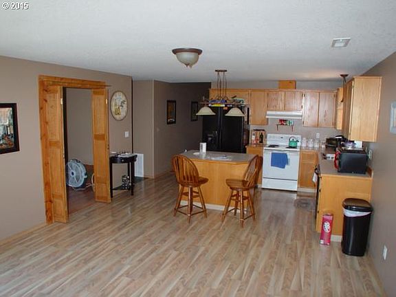 4th image of 15800 NE 91st St