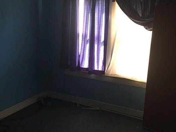 5th image of 224 Alleman St