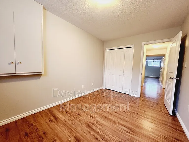BASEMENT 122nd St NW #12124 — Photo 8