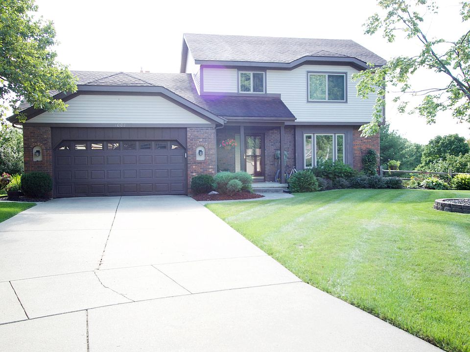 1st image of 1008 Harvester Dr SE