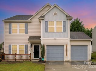 1119 Blue Topaz Dr, Dallas, NC 28034