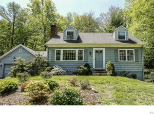 31 Sugarloaf Mountain Rd, Ridgefield, CT 06877