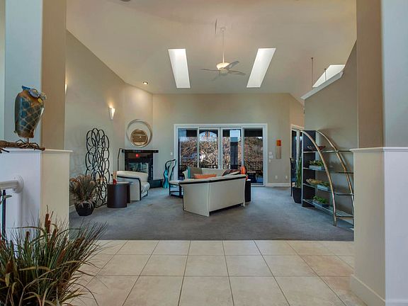 3rd image of 122 Oostagala Dr