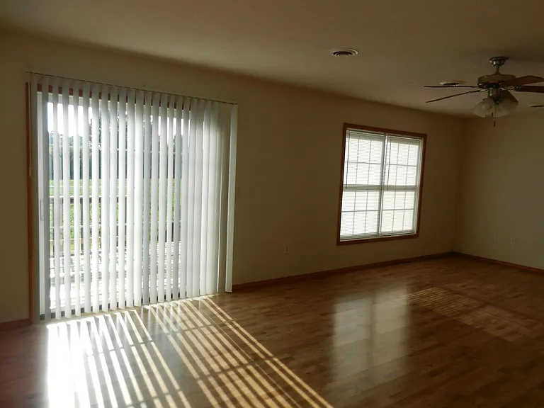707 Savannah Ave — Photo 1