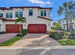 11678 SW 13th Ln, Pembroke Pines, FL 33025