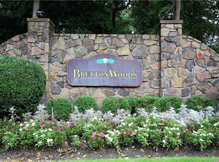 844 Skyline Dr, Coram, NY 11727