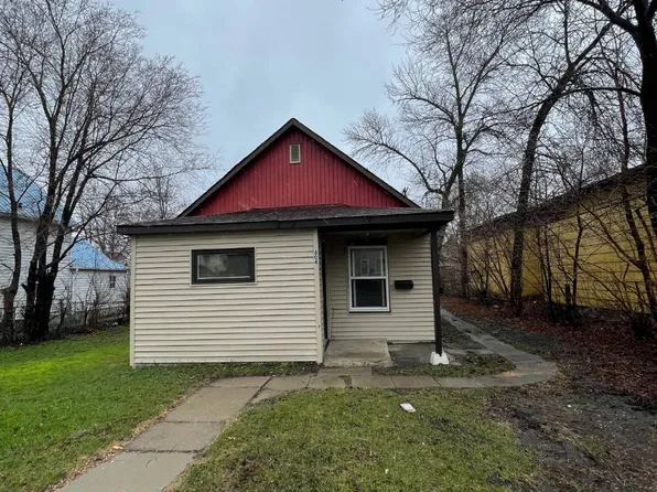 804 Kelly Ave NE, Devils Lake, ND 58301