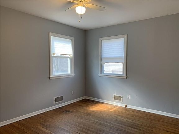 3rd image of 8112 Walnut St