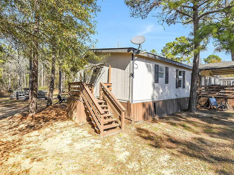 21507 Juliann Alyes — Photo 3