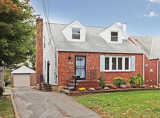 314 Tulip Ave, Floral Park, NY 11001