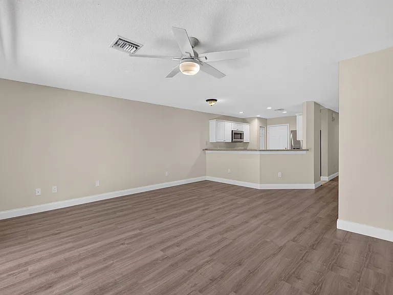 2786 SE Birmingham Dr — Photo 10