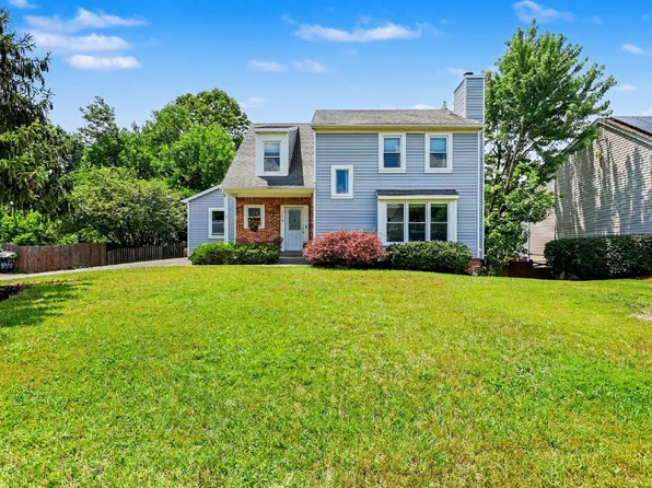 4316 Silas Hutchinson Dr, Chantilly, VA 20151