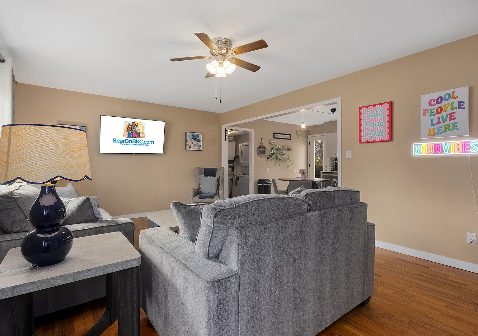 4 bed, 1236 sqft, $4,500 — Photo 2