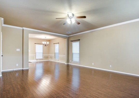 3rd image of 514 Willow Grove Dr