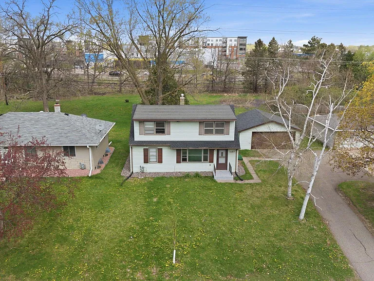 1697 Rose Pl — Photo 33