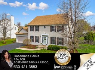 594 W Barberry Cir, Yorkville, IL 60560