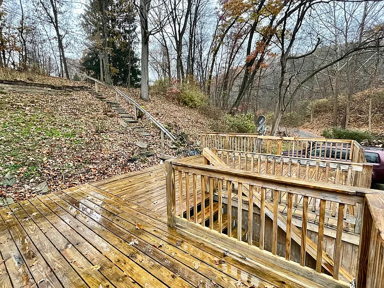408 McDade Ln — Photo 4