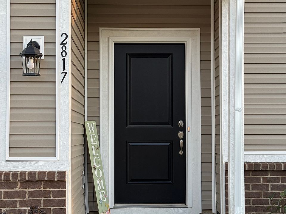 2nd image of 2817 Moonstone St