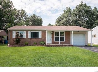 11836 Brookmont Dr, Maryland Heights, MO 63043