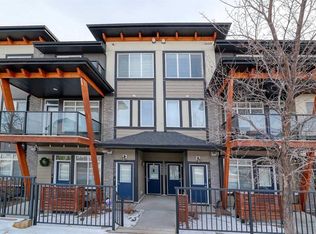 19620 W 42nd St SE, Calgary, AB T3M 3A6