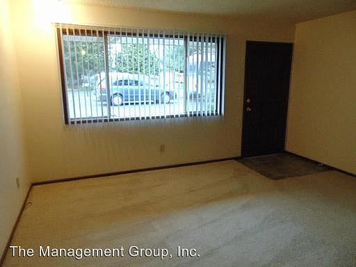 5th image of 305 SE 157th Ave