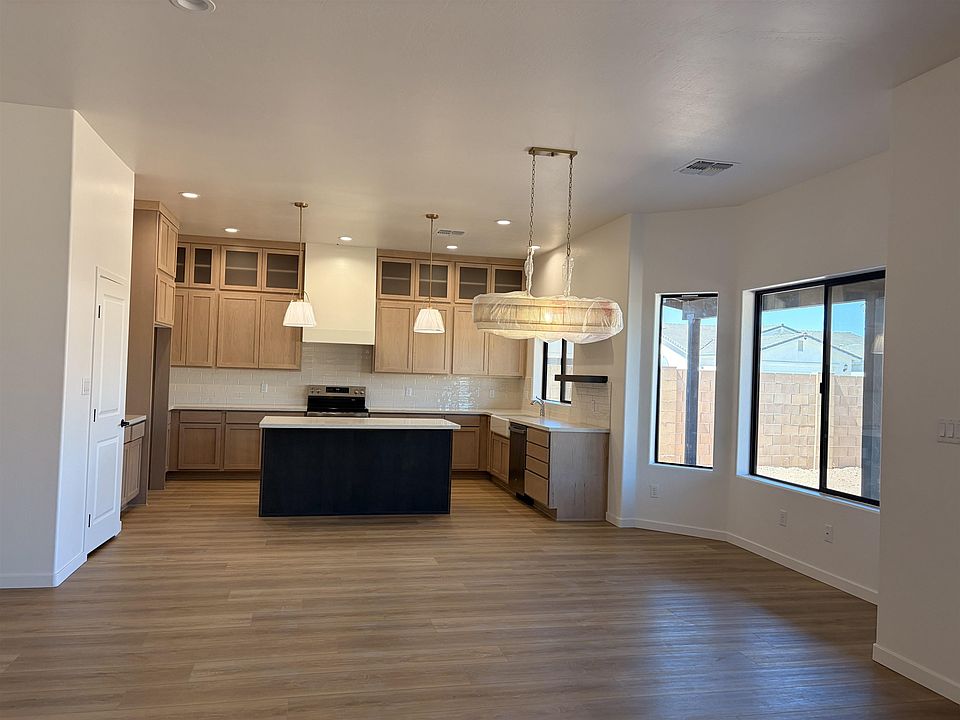 1st image of 3480 W 37th St