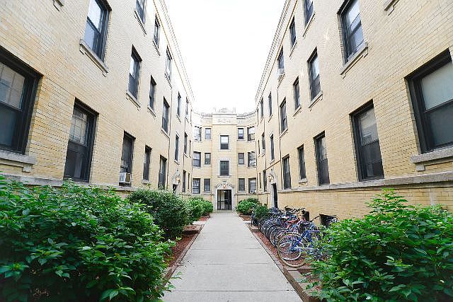 1st image of 429 W Belden Ave APT A103