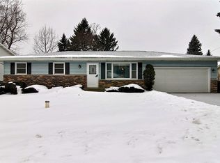 2286 Sandwood St, Portage, IN 46368