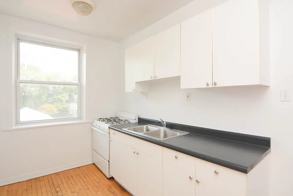 Sensational 1 Bed, 1 Bath at Wellington + Whipple (Logan Square) — Photo 3