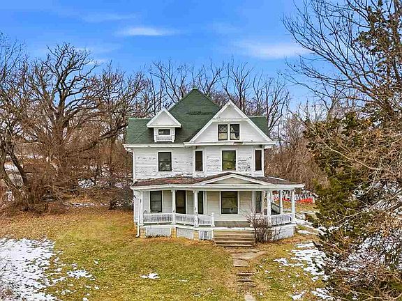 4th image of 100 W Marengo Rd