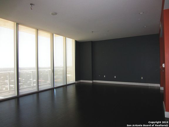 3rd image of 600 E MARKET ST #2503