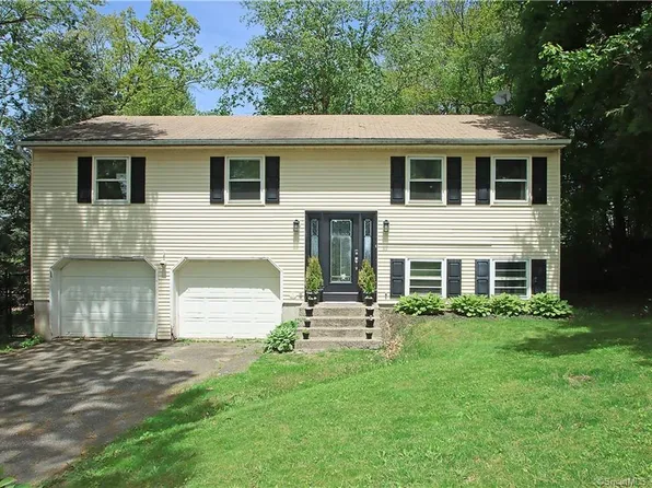 25 Mapleridge Drive, Torrington, CT 06790