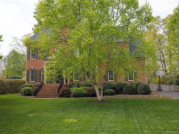 3rd image of 5108 Blairmont Dr