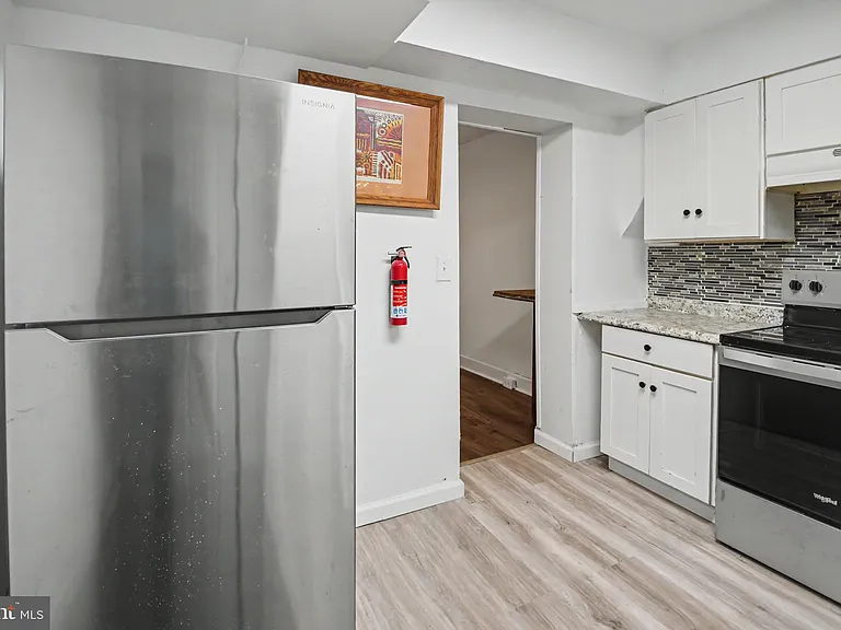 1921 W Allegheny Ave — Photo 13