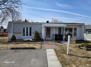 36 Weeping Willow Dr, Innisfil, ON L9S1P1