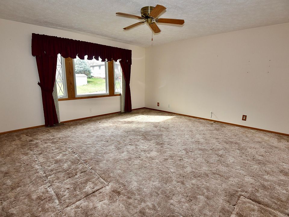 111 Heesch Ave, Treynor, IA 51575 Zillow