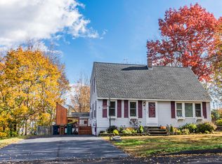 10 Caryn Dr, Saco, ME 04072