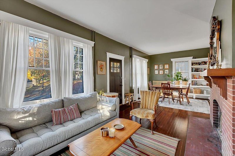 5th image of 216 Spring Avenue