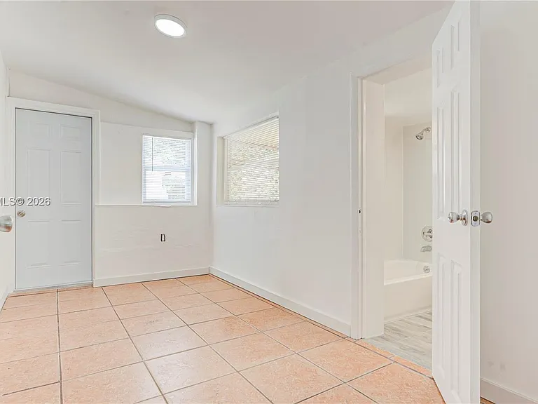 1085 NE 128th Street Front #FRONT — Photo 26