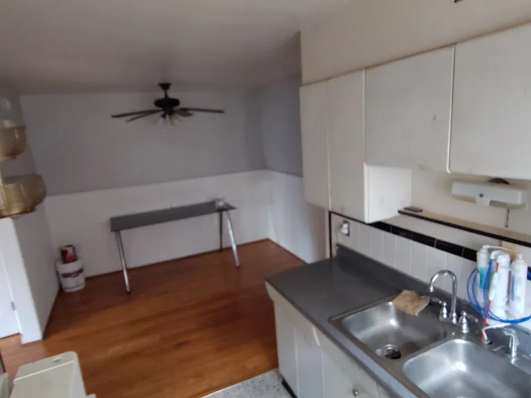 4250 Saint Martins Pl #4 — Photo 6