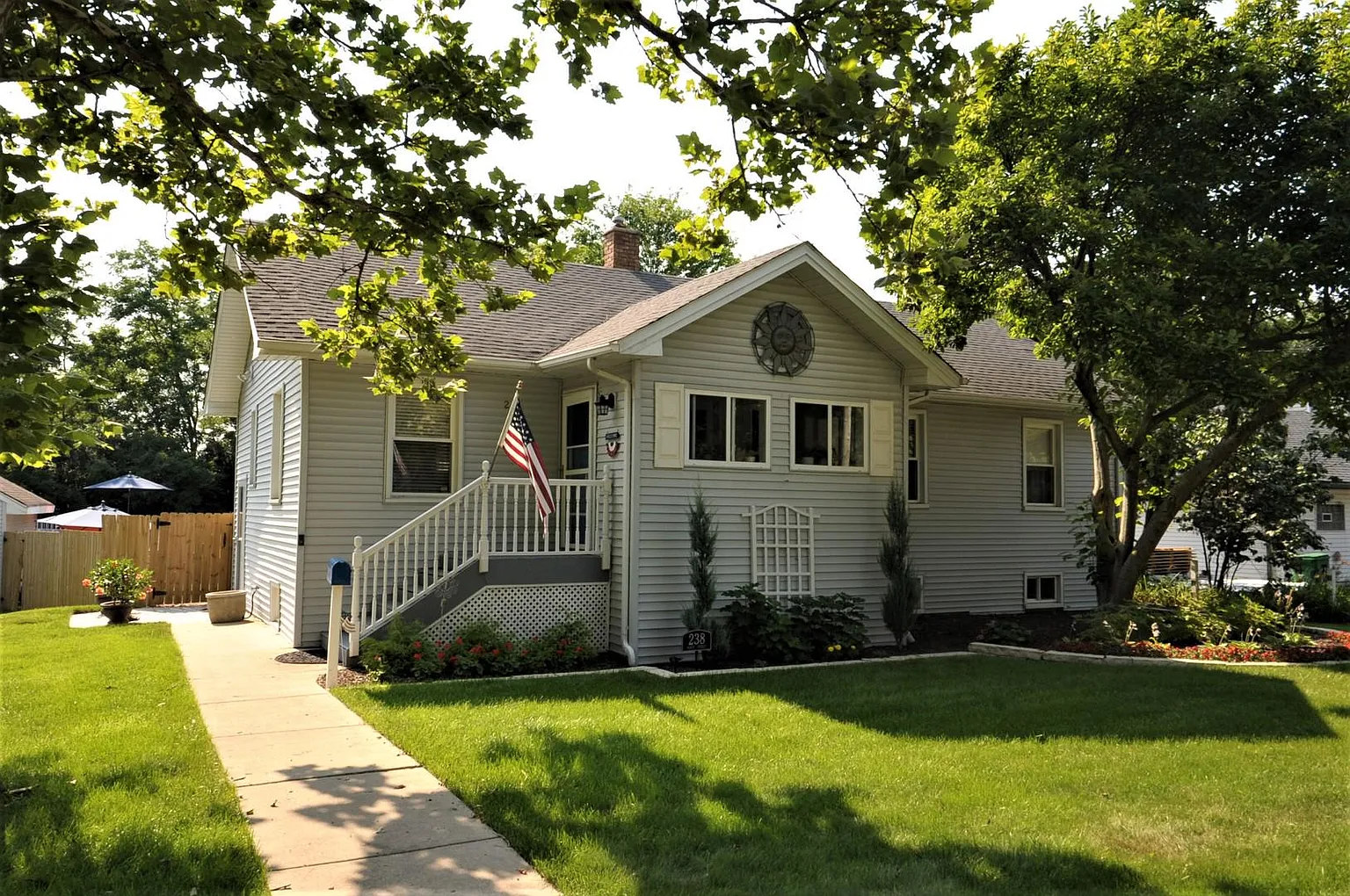 238 Vance St photo 1