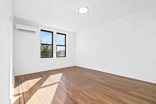 Rented by Compass | media 4