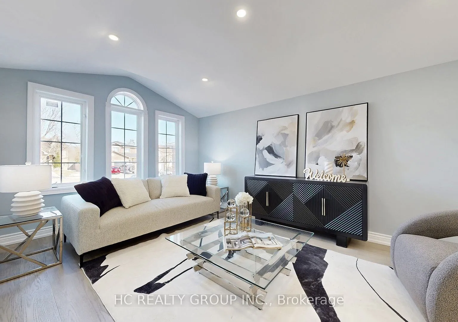 4 bed, $3,800 — Photo 2