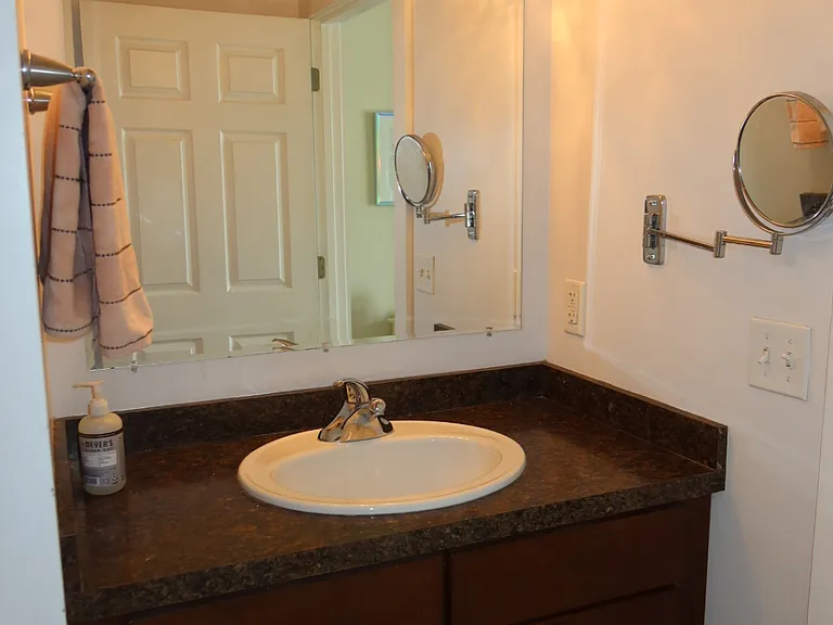 261 S Limestone #302 — Photo 12