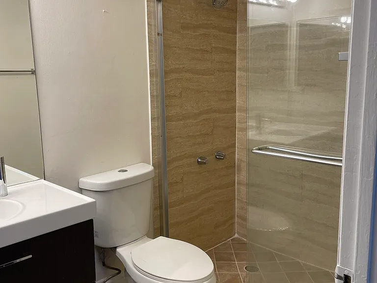 9441 Palm Cir S #9441 — Photo 7