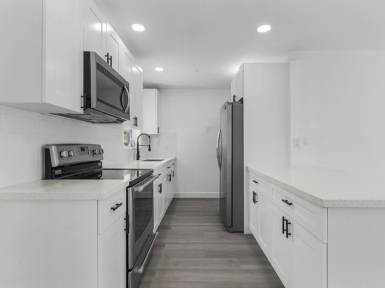 22163 Hernando Ave — Photo 15