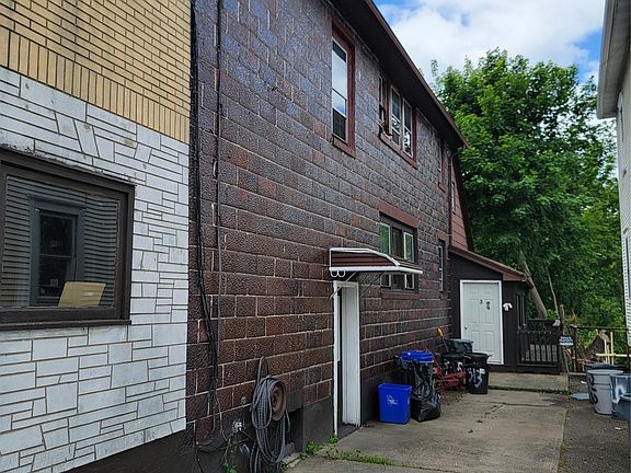 4th image of 313 Oak Hill Ave