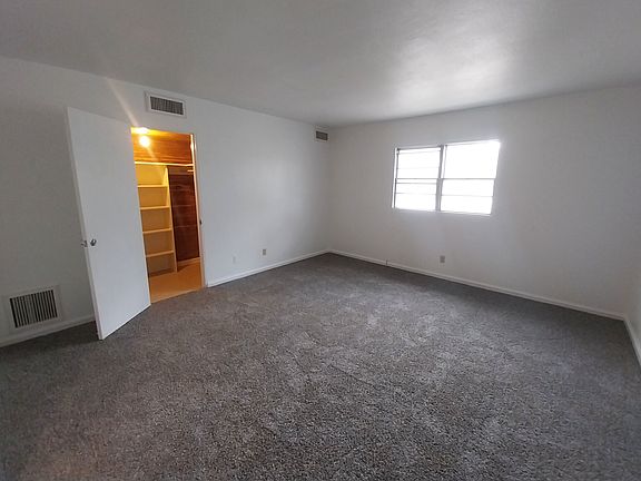 2nd image of 1312 N Richardson Ave #7