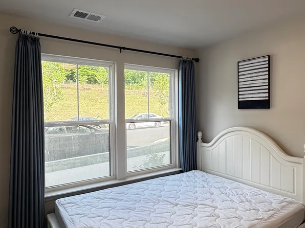3405 Carnaby St, Hyattsville, MD 20782