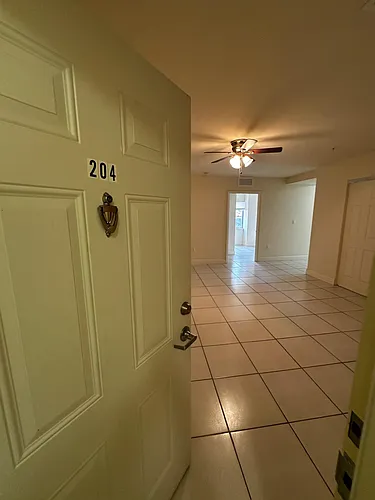 145 SW 15th Ave #204 Photo 1